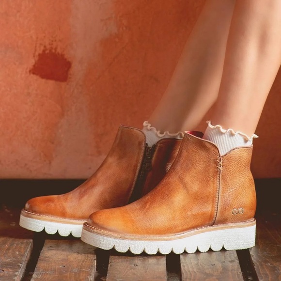 BED|STU Shoes - Bed Stu Women’s Tan Rustic Lydyi Vegetable Tanned Leather Ankle Boots Size 9